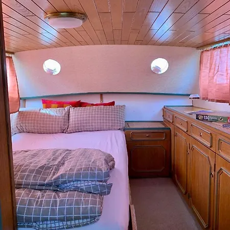 Båthotell Motorschiff Dorina